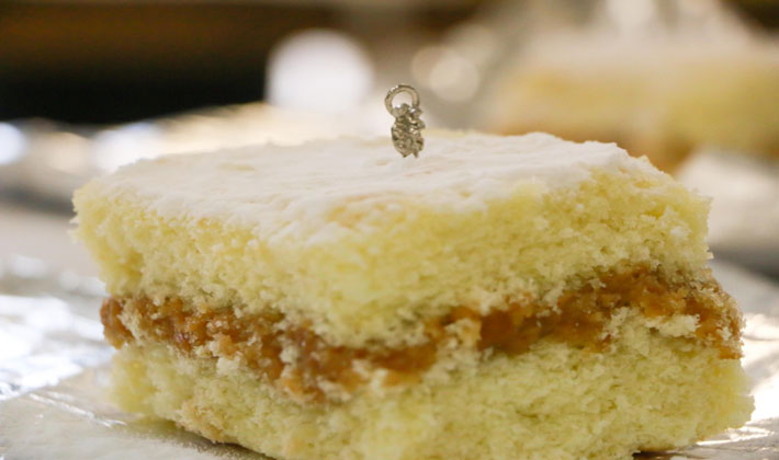 Bolo de Santo Antônio de 5 toneladas tem medalhas, par de alianças e até  'vale-viagem', Bauru e Marília